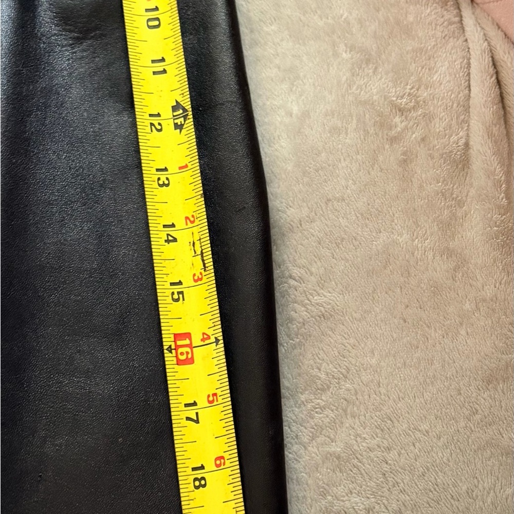 Preston & York Black Leather Women's Jacket
Vintage blazer - Picture 15 of 16